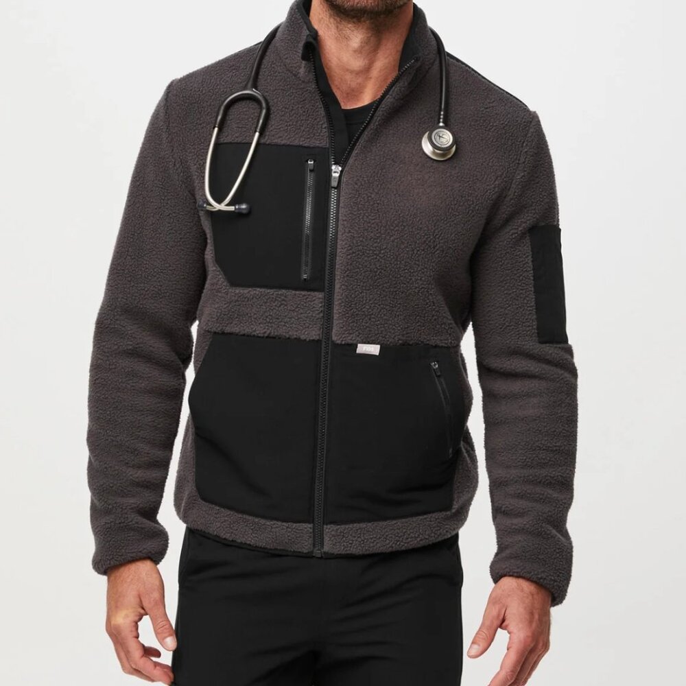 NWOT FIGS Men's XS On-Shift Sherpa Jacket - Picture 2 of 9